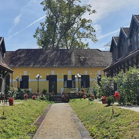 Harmonia Apartmanhaz Apartment Balatonlelle