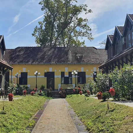 Harmonia Apartmanhaz Apartment Balatonlelle