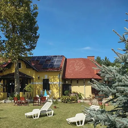 Harmonia Apartmanhaz דירה