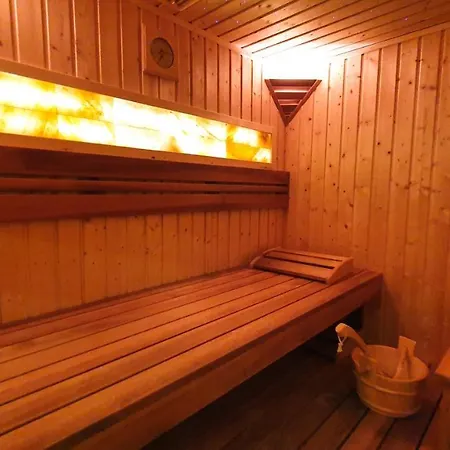 شقة Harmonia Apartmanhaz بالاتوليلّي