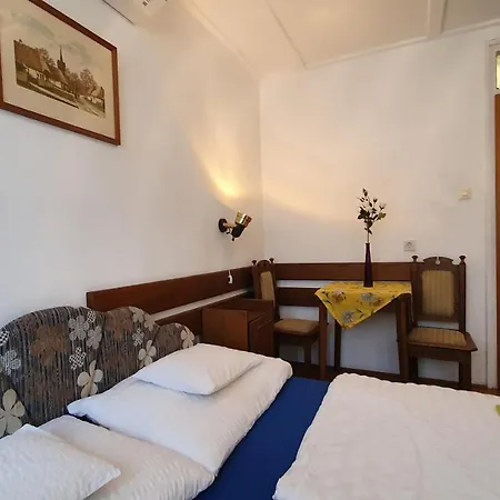 Harmonia Apartmanhaz * 발라톤엘