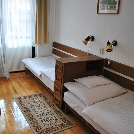 Harmonia Apartmanhaz 발라톤엘
