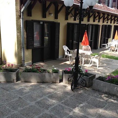 Apartment Harmonia Apartmanhaz