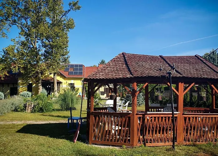 Harmonia Apartmanhaz * Balatonlelle