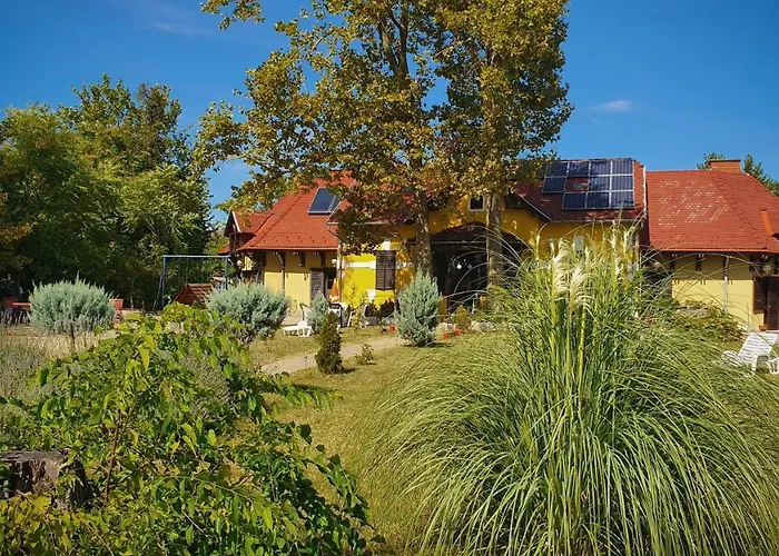 Harmonia Apartmanhaz * Balatonlelle