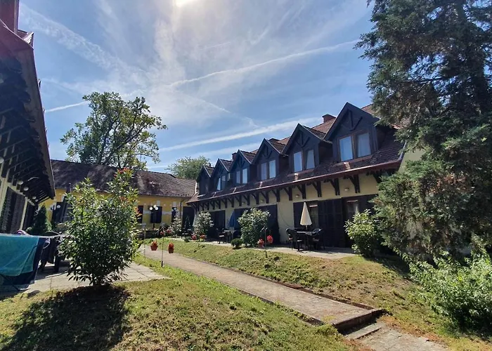 Harmonia Apartmanhaz * בלטונללה